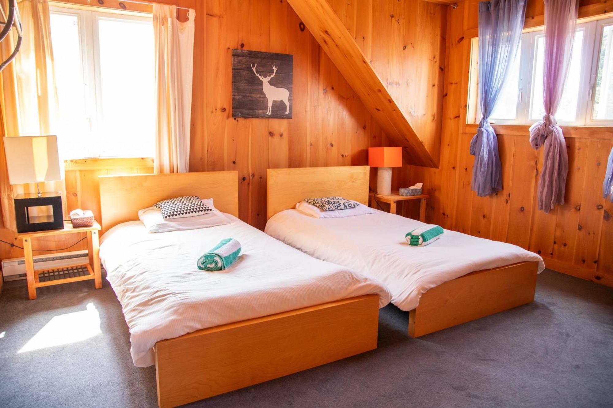 Auberge Couleurs De France Lac-Simon ภายนอก รูปภาพ