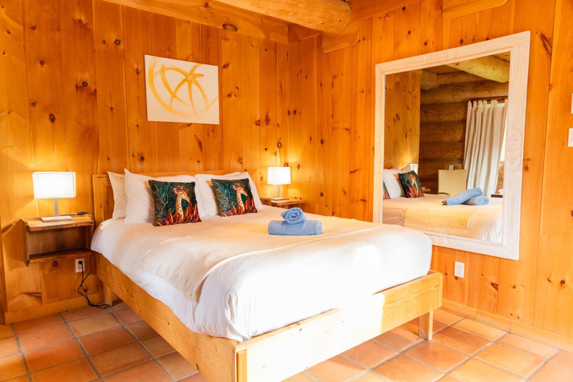 Auberge Couleurs De France Lac-Simon ภายนอก รูปภาพ