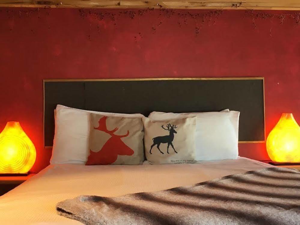 Auberge Couleurs De France Lac-Simon ภายนอก รูปภาพ